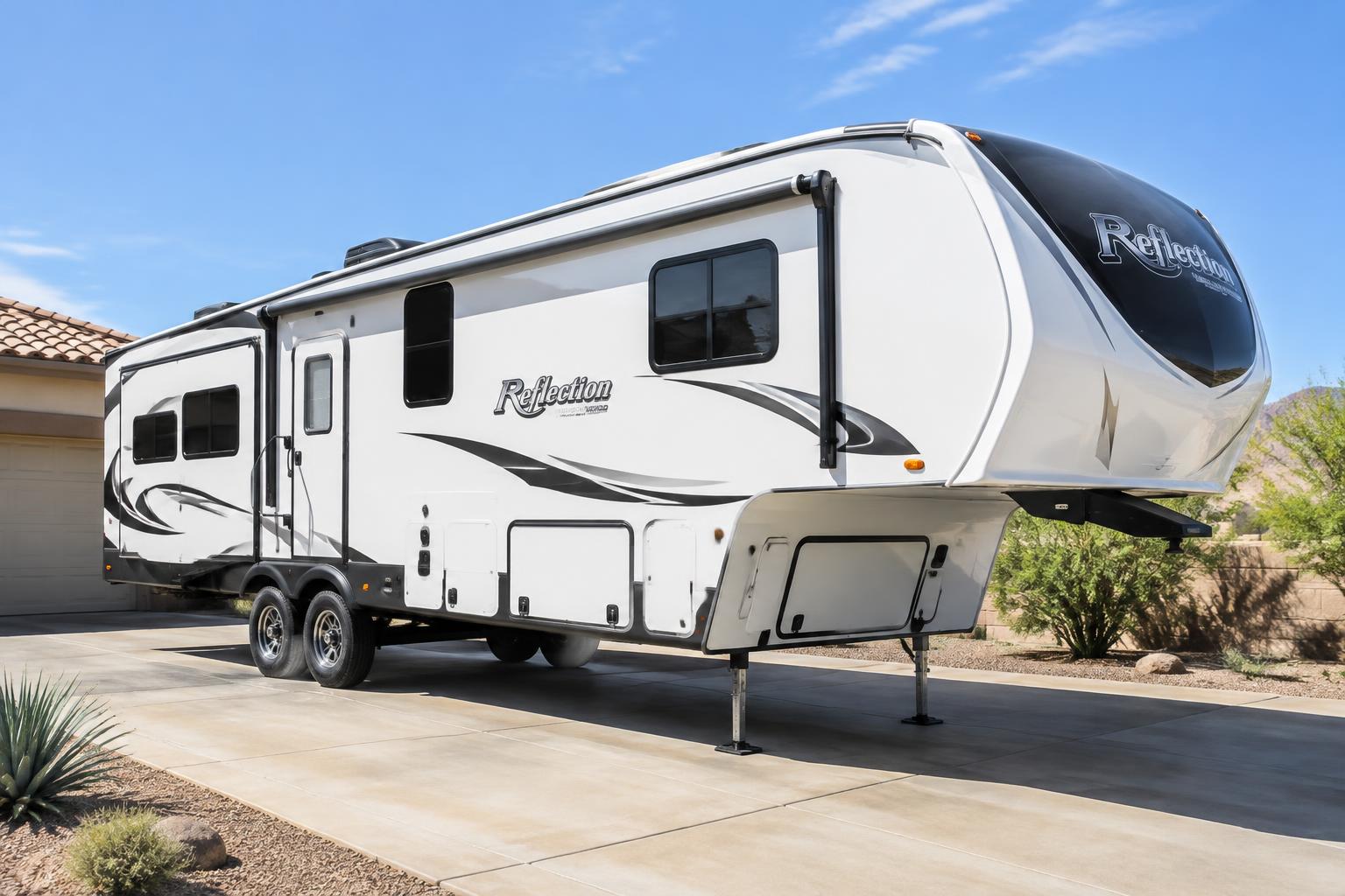 Fifth wheel detailed in the driveway